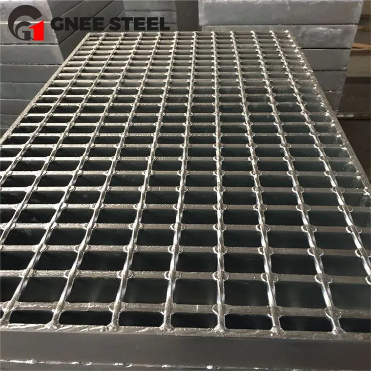 Galvanizli yurish yo'lini panjara